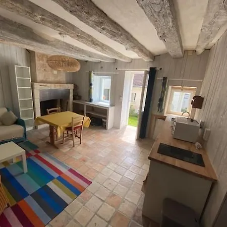 La Mauverniere, 2 Gites Independants, 1 Grande Piscine Exterieure, Jardin Arbore Descartes Room photo