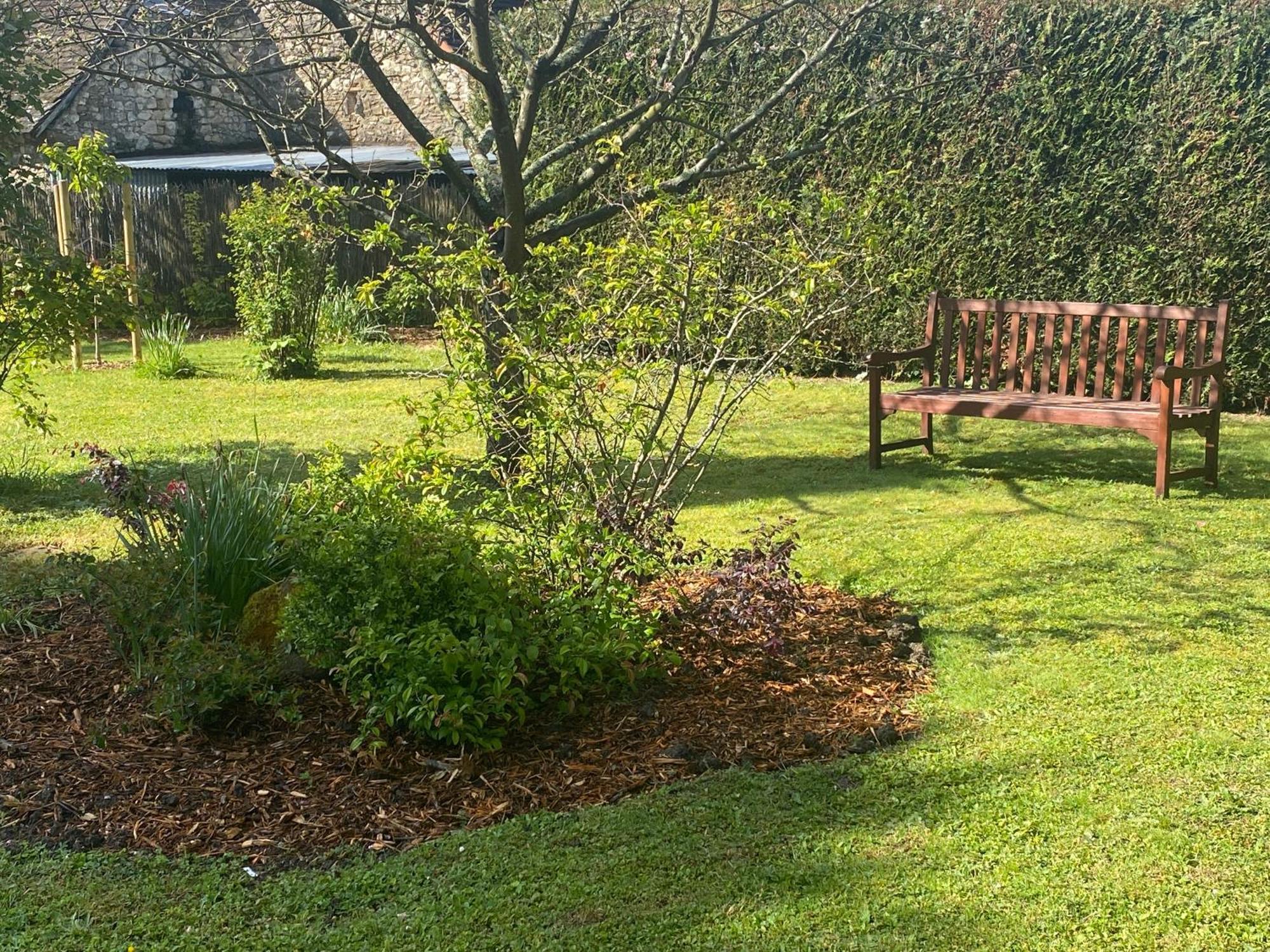 Holiday home La Mauverniere, 2 Independants, 1 Grande Piscine Exterieure, Jardin Arbore Descartes